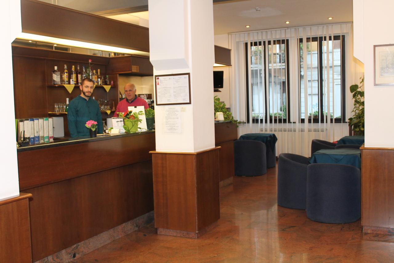 Hotel Catalani E Madrid Milán Exterior foto